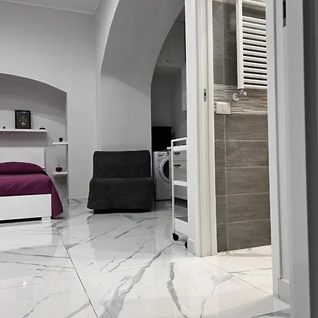 Diego Hause Duomo Napels